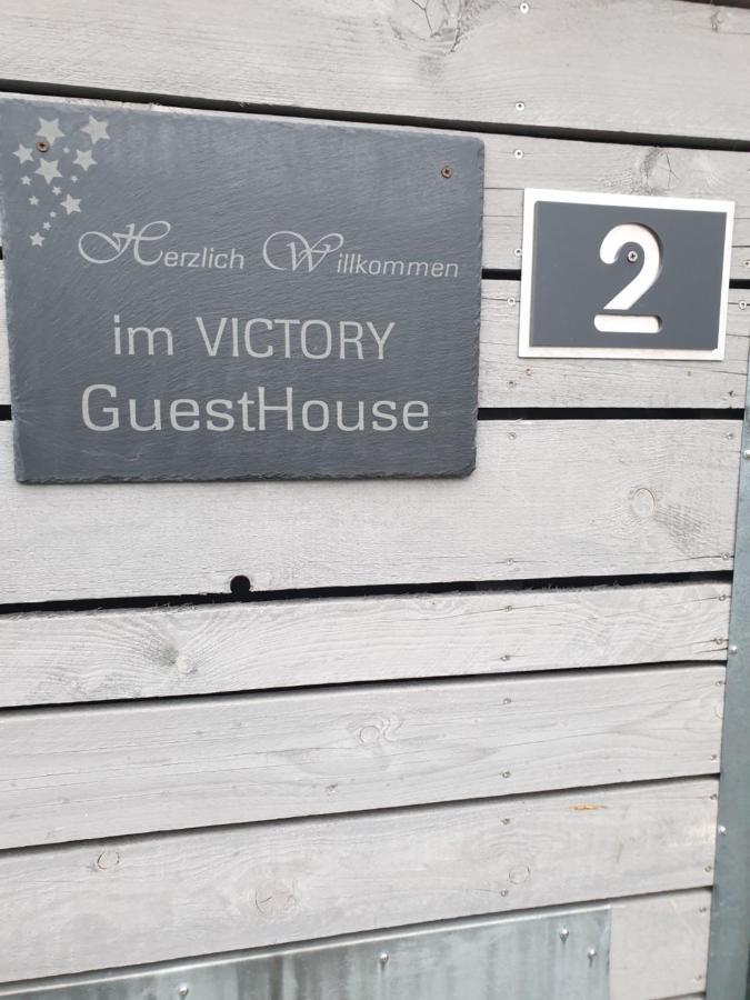 Victory Guesthouse - Handwerker Pension Bielefeld Exterior foto