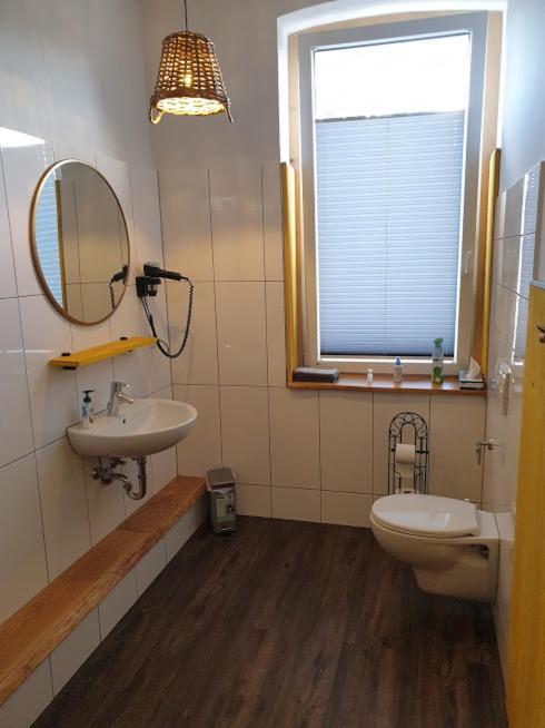 Victory Guesthouse - Handwerker Pension Bielefeld Exterior foto